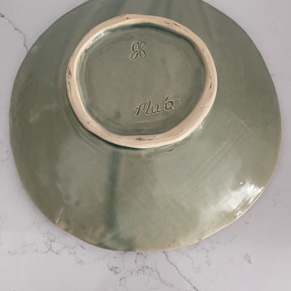 Pottery Green Leaf Design Plate - Picture 4 of 4